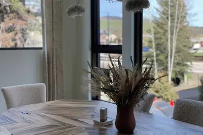 Image de Welcome to Silver Jewel! A new 4-bedroom house on the Blue River in Silverthorne