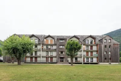 Image de Appartement 'Un Jardin Au Coeur De Luchon' avec balcon et Wi-Fi
