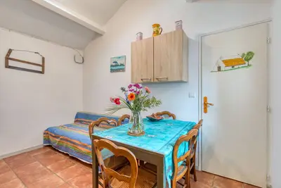 Image de Le Flamant Rose – Appartement avec jardin privé et Wi-Fi, proche plages et centre des Saintes-Maries