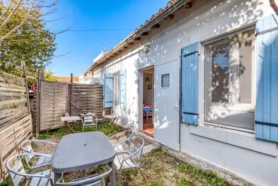 Image de L'Aigrette – Appartement avec jardin privé et Wi-Fi, proche plages et centre ville