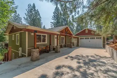 Image de Pinebrook Chalet-Upscale Relaxation-Walk to Pinebrook Lake-drive to Bear Valley