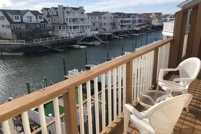 Image de Bay Front with Boat Slip & Pet Friendly! Stunning sunset views!