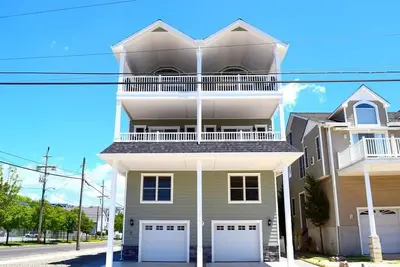 Image de 7 Bedroom Home Sleeps 18!
