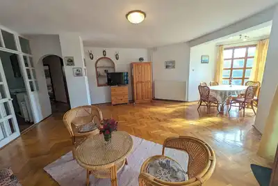 Image de Maison de vacances avec de grandes chambres près de la nature tranquille