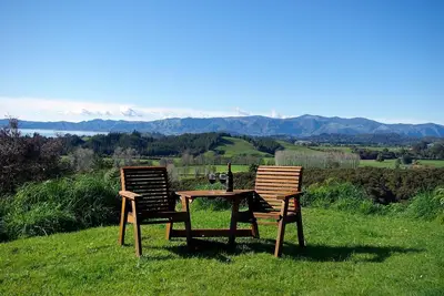 Image de Bayridge: Jewel of Golden Bay with stunning views and close to town