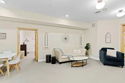 Image de Historic Mansion Apt 2 in Downtown – Free Parking!