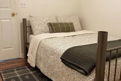 Image de Clean & Bright 3-bedroom/2 full bath Duplex in Auburn