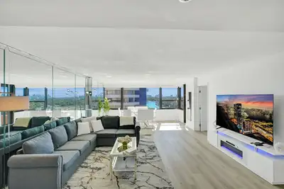 Image de Luxury Ocean View Condo / Beach Service / 1521
