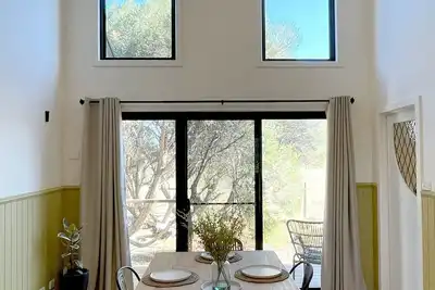 Image de Coastal Farmhouse: The cottage