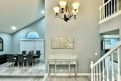 Image de Newly remodeled home in Oxnard