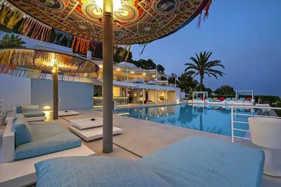 Image de Superbe villa avec piscine privée