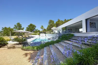 Image de Villa élégante avec belle terrasse