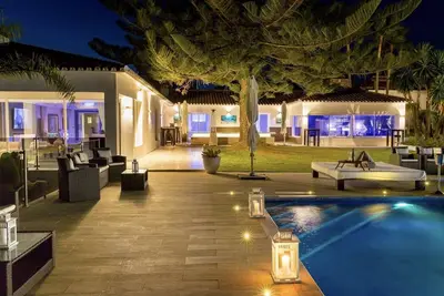 Image de Villa moderne sur le thème de Versace