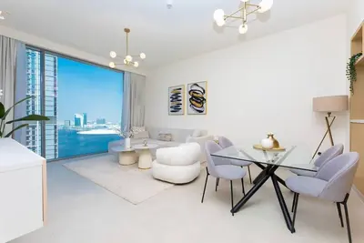 Image de Elegance Above the Waters at Creek Rise Tower Ii