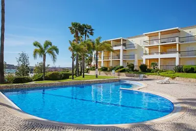 Image de Beautiful 3 Bed Ground Floor Apartment