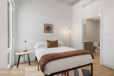 Image de Lincoln Park 8br: Prime Spot, Easy City Access