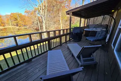 Image de Red Fox Run At Heron Hill Retreat Hot Tub on Lake!