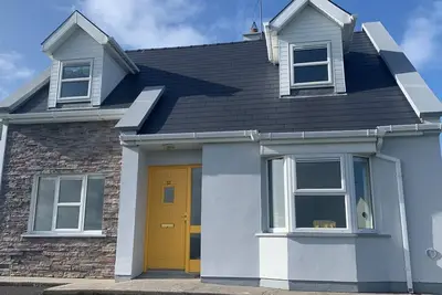 Image de Lovely 3-bedroom house with WiFi. Close to Cliffs of Moher and and Lahinch Golf.