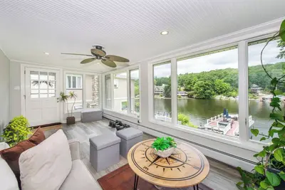 Image de Lake Hopatcong Picturesque Lakefront Gateway