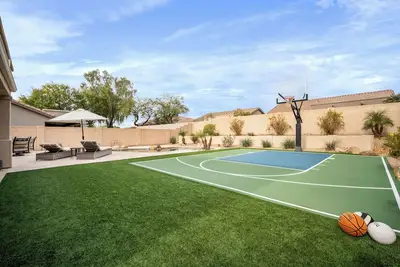 Image de Scottsdale Getaway- Luxury Home, 5-Star Location, Golf, Shop, Hike, Restaurants