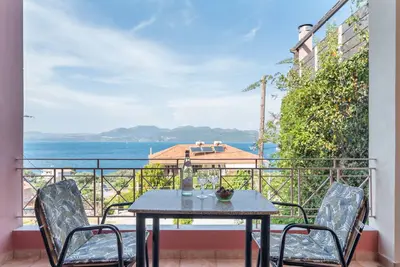 Image de Studio 'Two Adults No 2' avec vue sur la mer, Wi-Fi et climatisation
