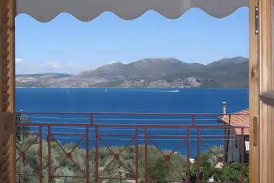Image de Studio '3 Adults No 5' avec vue sur la mer, Wi-Fi et climatisation