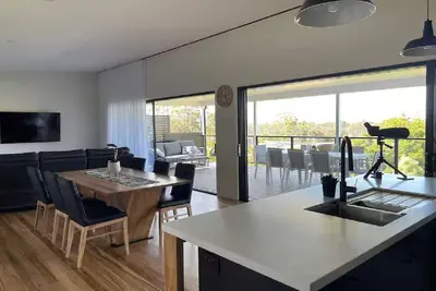 Image de Beach Retreat, renovated, easy walk to beach