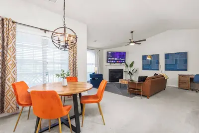 Image de Overlook Retreat Across from Carolina Core. Pet and Remote Work Friendly!