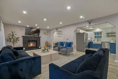 Image de 4br Poconos Escape w/ Hot Tub, Game Room & Ps5