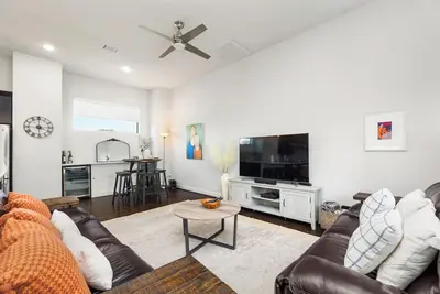 Image de 5min to Downtown - City Views - Rooftop