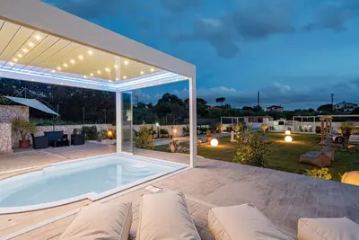 Image de Bel appartement dans une maison de vacances avec Wifi, piscine, climatisation, Tv, patio et parking