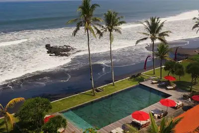 Image de Serene Escape in One Suite Room w\/ Sea View