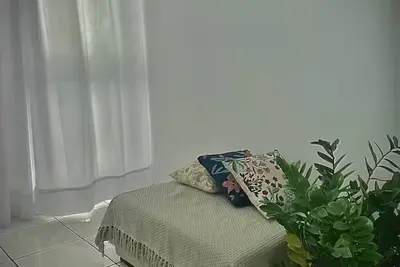 Image de Entire ground floor apartment - close to everything