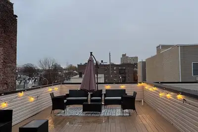 Image de Lux 3br Oasis with Parking & Rooftop Minutes to Nyc