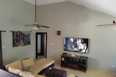 Image de Easy Peasy Mango Squeazy, luxury tropical villa