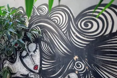 Image de the Canvas Confluence in Plaka\n\n