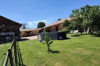 Image de Gîte tout équipé dans ferme rénovée - 8 couchages - Piscine