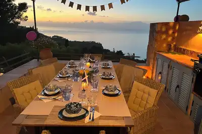 Image de Fabulous 4-bedroom sea view villa with Pool, Ac, WiFi in beautiful DeiĂ