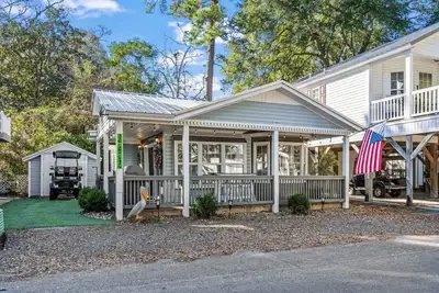 Image de Site 1866a Ol 2bed/1bath with golf cart! ! !