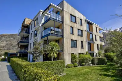 Image de 2 bedroom 2 bathroom apartment
