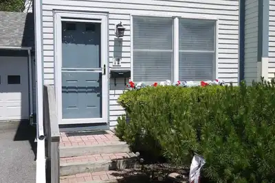 Image de Cozy 3-bedroom town home located in the heart of downtown Bar Harbor!