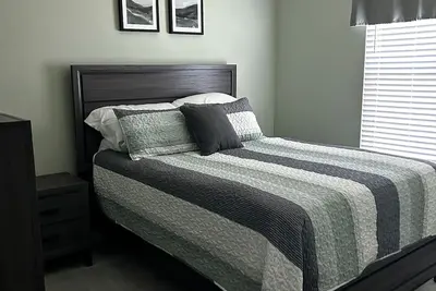Image de Cozy 2-bedroom Hideaway in The Villages with Ac, WiFi, Massage chair