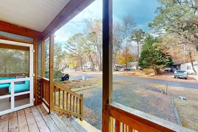 Image de Beautiful Ocean Pines home with screened porch, grill & fully stocked kitchen