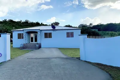 Image de Keepsake Oasis, Mid-Island 3-Bed Modern Cozy Home with Ac, WiFi, Quiet Residence