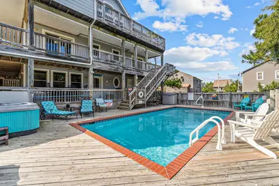 Image de Family Beach Retreat | Pool, Hot Tub, Game Room