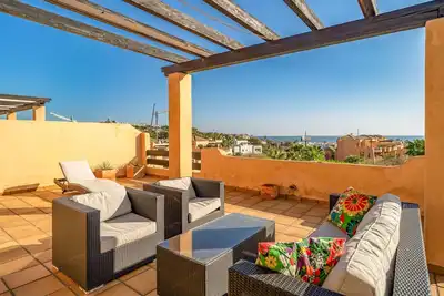 Image de Superbe appartement de 2 chambres à.