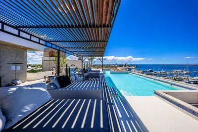 Image de Romantic condo with great location - perfect for couples and families!
