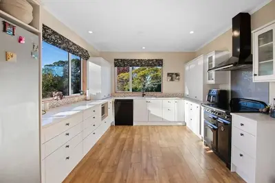 Image de Peace in the countryside, Child/Pet Friendly, Fab Outdoor space + swimming pool