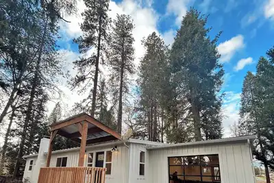 Image de Rogue Reefs Riverfront Home