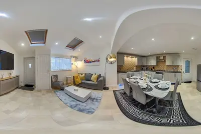 Image de Spacious 5b Sunderland Home for Groups and Families